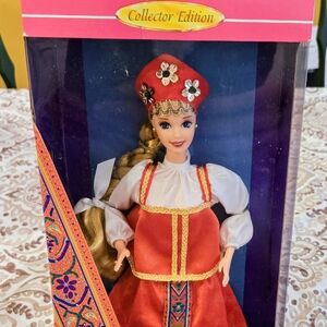 NWT 1996 Mattell Russian Barbie Collectirs Edition